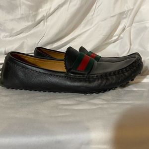 GUCCI LEATHER LOAFERS